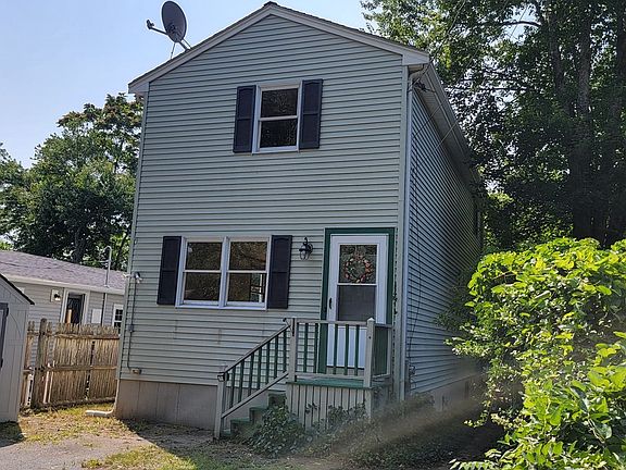 2nd image of 138 Milford St