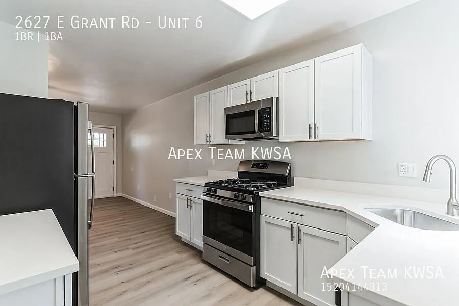 $975- Remodeled 1 Bed | 1 Bath Unit on E Grant Rd NOW Available! Schedule a Tour Today! — Photo 3