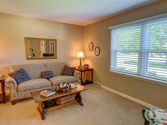 3rd image of 52175 Carriage Hills Dr