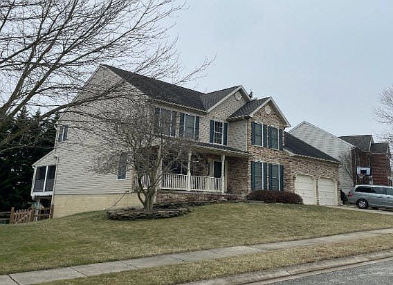 3rd image of 328 Streett Cir
