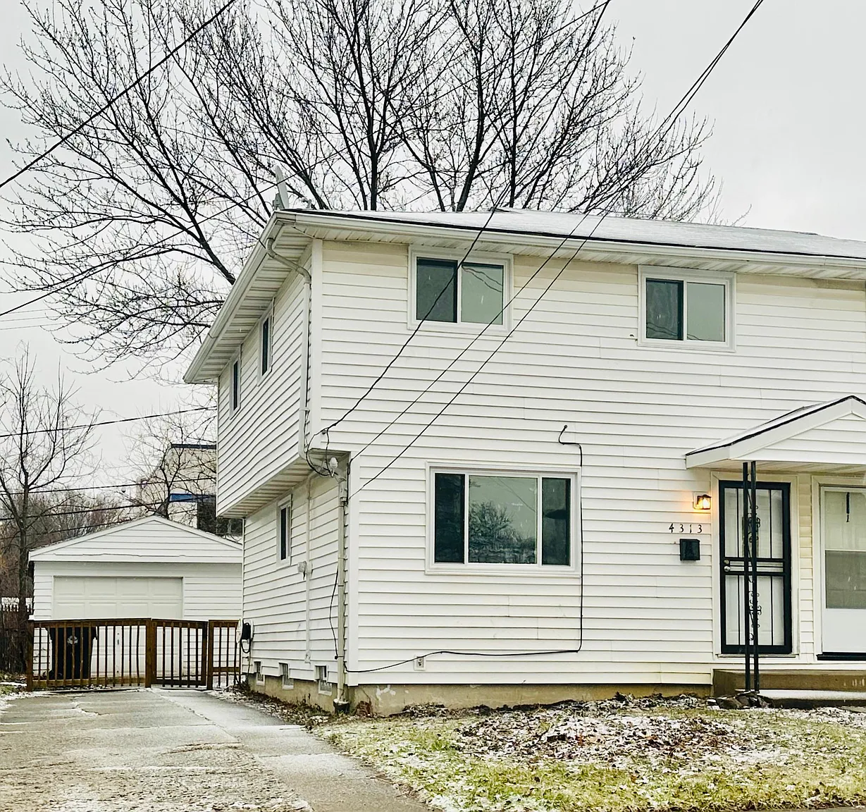 14040 Tuckahoe Ave photo 1