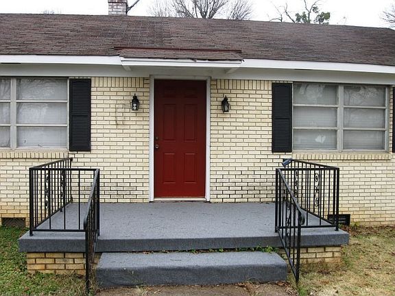 2nd image of 305 6th St