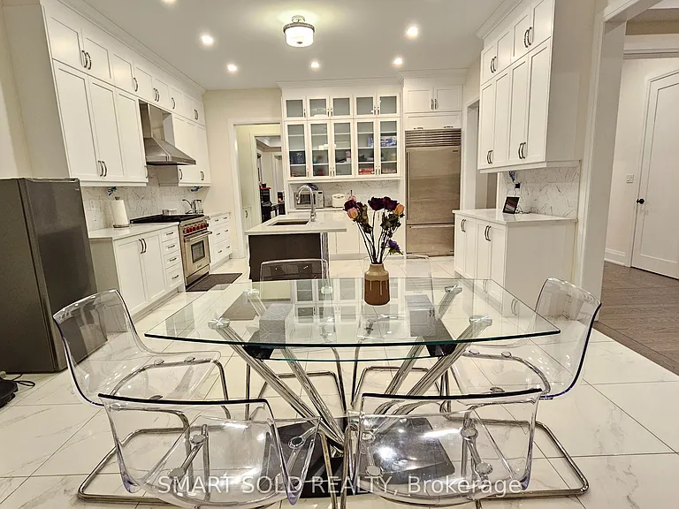147 Hillsview Dr — Photo 10