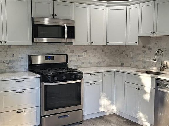 4th image of 91 Leona Ave