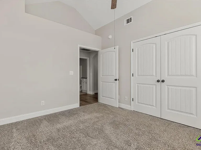 100 Tudor Pl — Photo 20