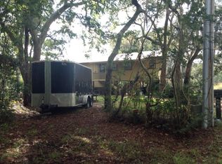 424 Sunset Trl, Freeport, FL 32439