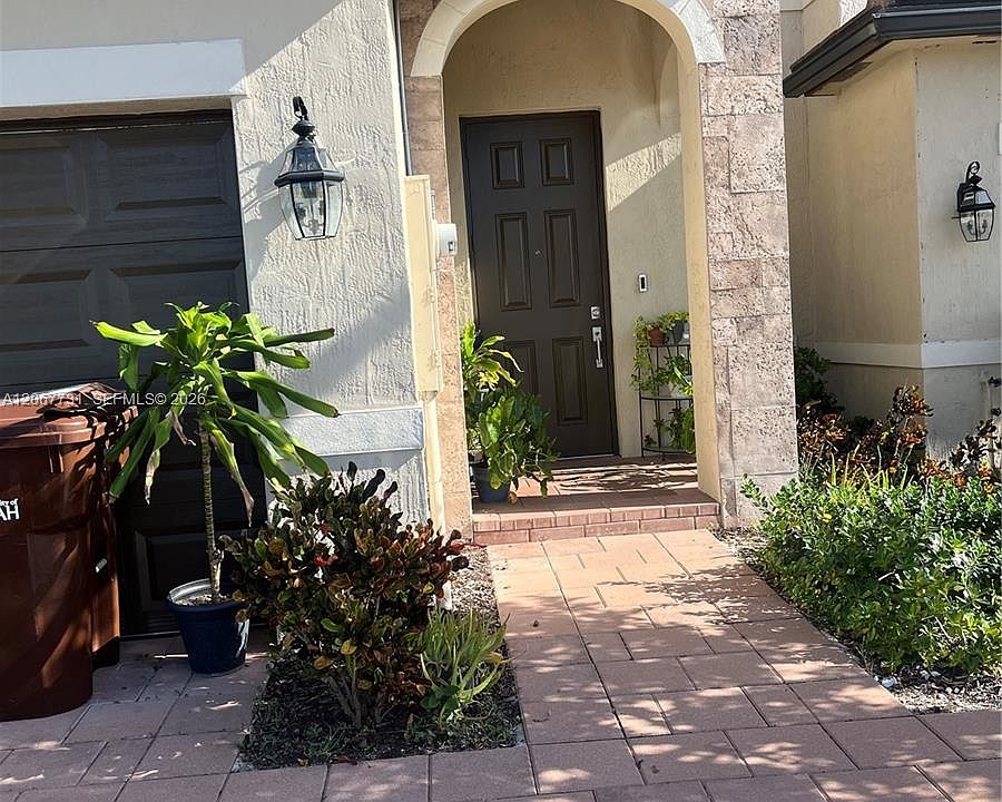 1st image of 3382 W 112th St