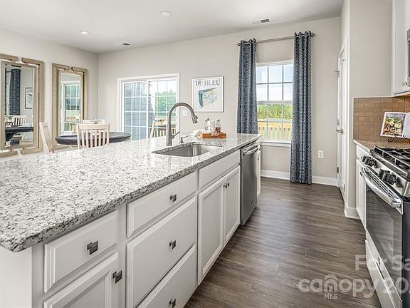 2nd image of 2516 Grantham Place Dr #1001-B