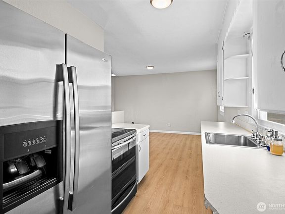 5th image of 1620 1/2 Lombard Avenue