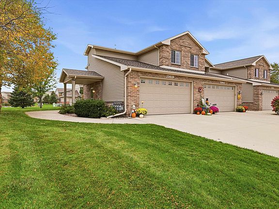 3rd image of 2361 E Plank Cir
