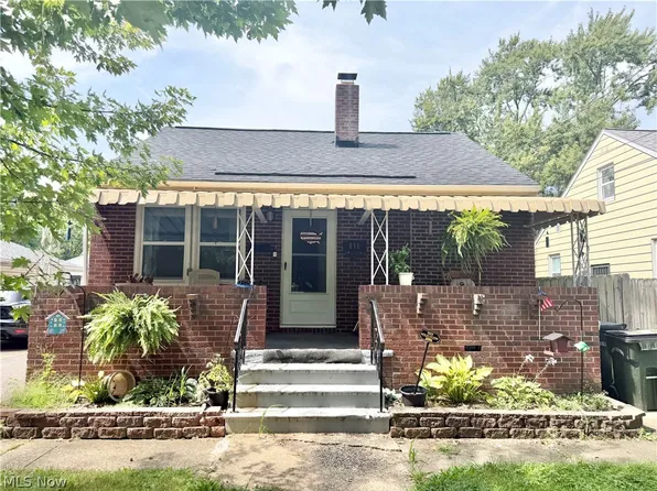 616 Garfield Ave, Elyria, OH 44035