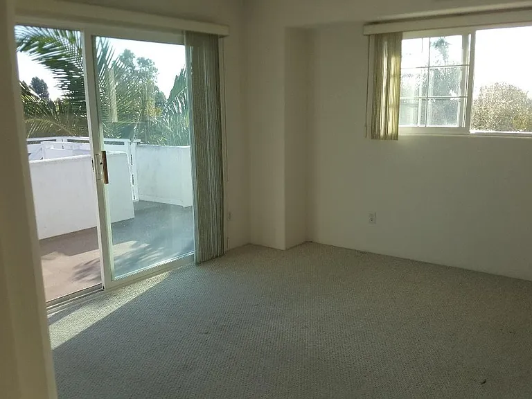 1830 Chalcedony St — Photo 14