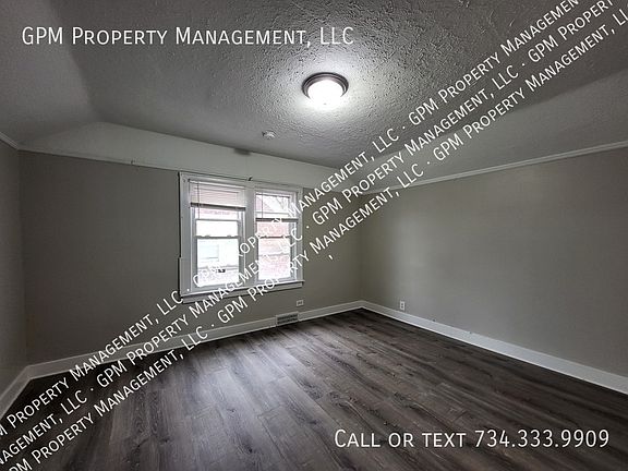 3rd image of 16805 Woodingham Dr