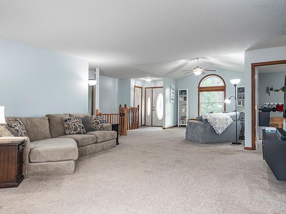 5th image of 8600 Teal Dr