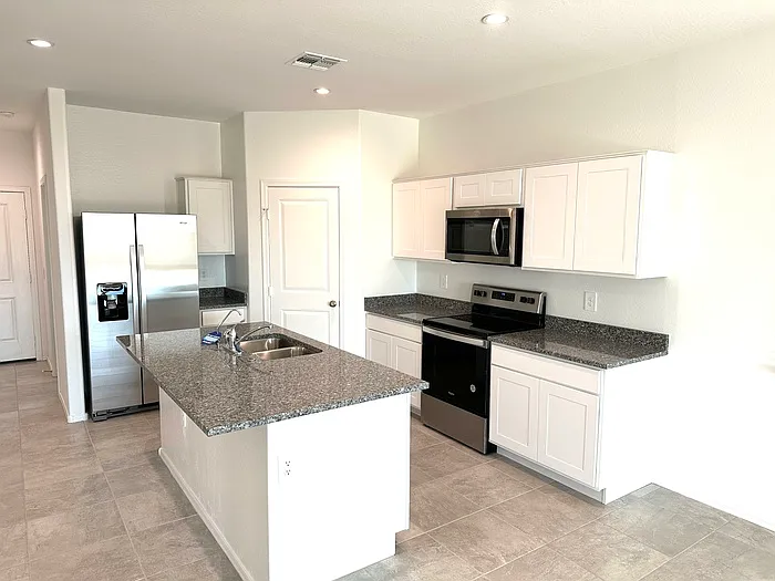 1567 E Fletcher Dr — Photo 9