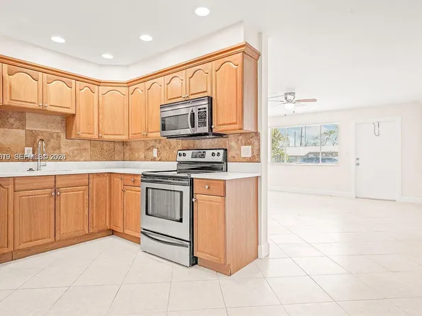 2175 NE 56th St APT 110, Fort Lauderdale, FL 33308