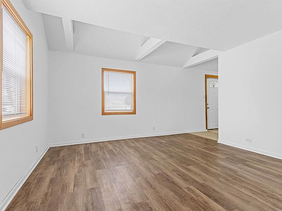 4th image of 621 Vincent Ave