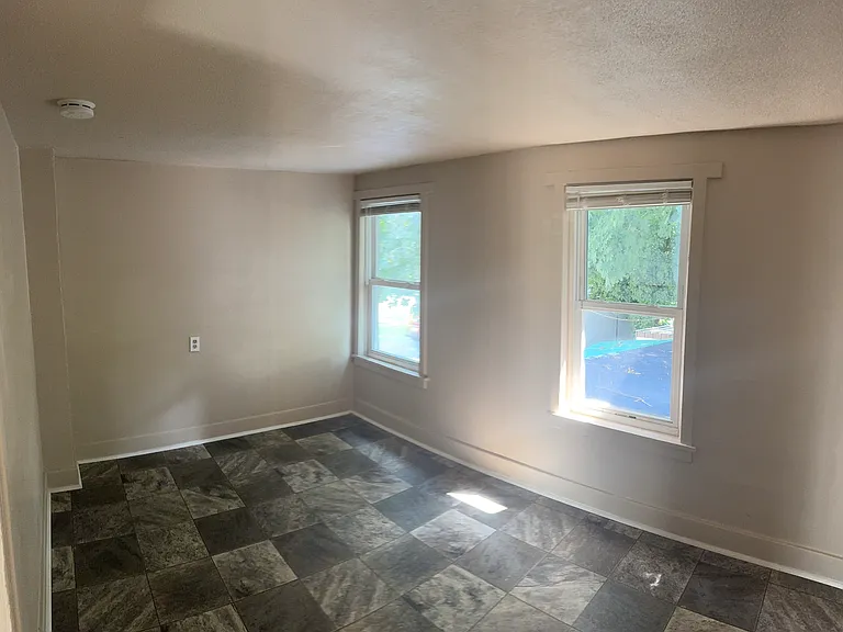 534 Church St — Photo 4