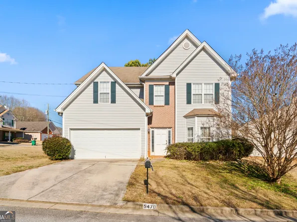 5470 Walnut Ln, Lithonia, GA 30038