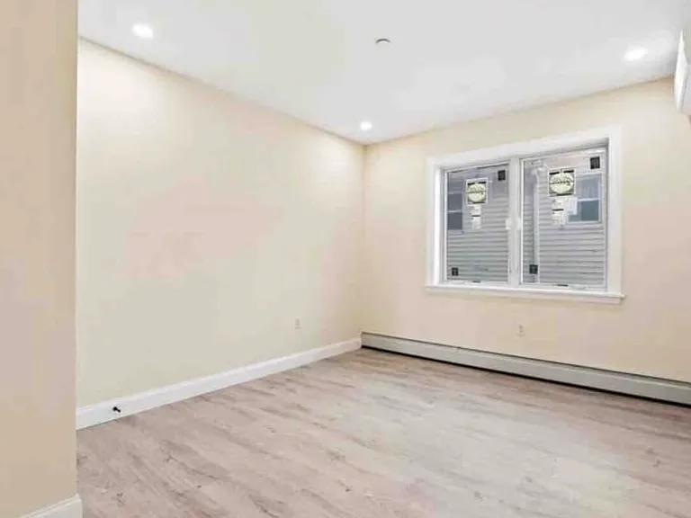 Point Cres — Photo 6