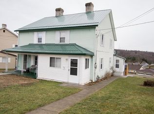 19 Grant St, Cokeburg, PA 15324