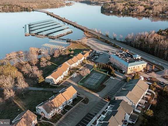 2nd image of 364 Lake Front Dr #J004