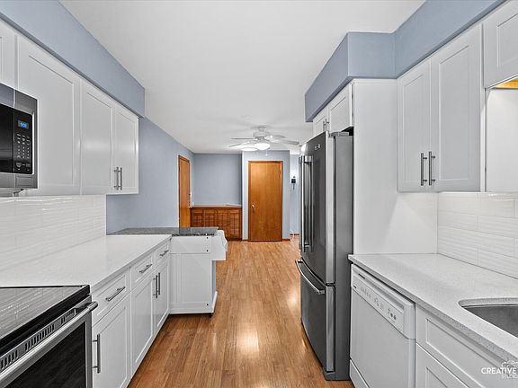 4th image of 450 W Downer Pl APT 2A