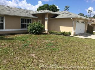 5209 Beauty St, Lehigh Acres, FL 33971