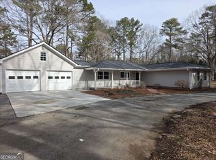 940 Pineview Rd, Covington, GA 30014