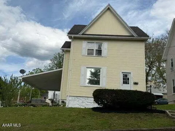 811 Bloomfield St, Roaring Spring, PA 16673
