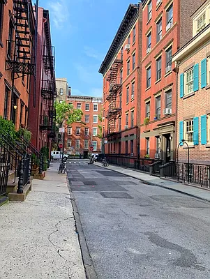 Rented by Compass | media 12