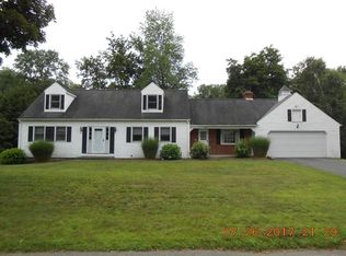 13 Millbrook Dr, Wilbraham, MA 01095