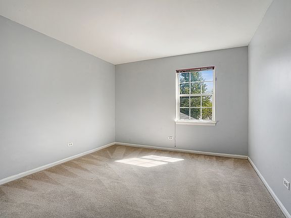 4th image of 198 Wellington Cir