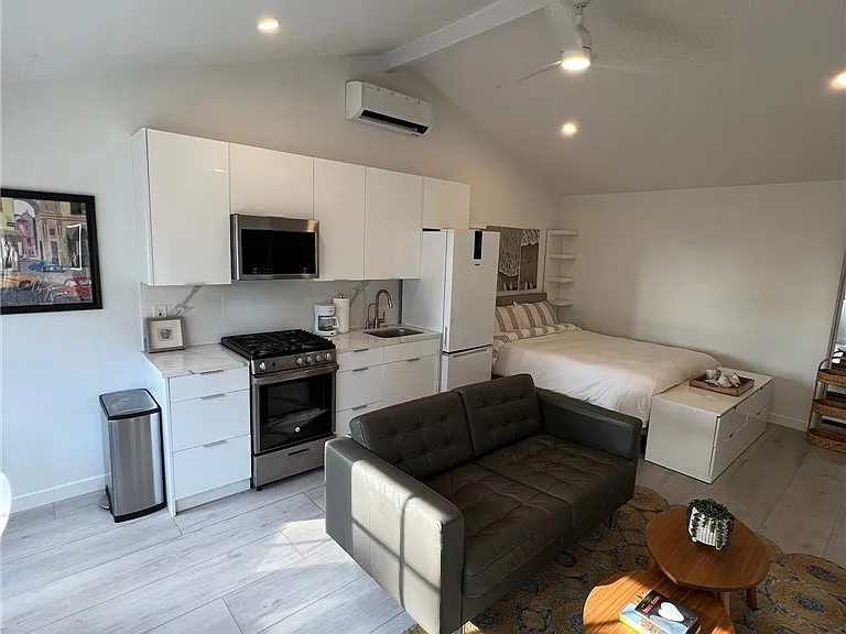 388 Hawthorne Rd #388A — Photo 2