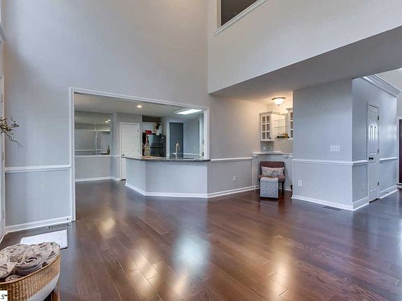 5th image of 124 Warrenton Way