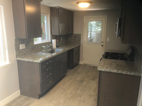 3rd image of 973 Oyster St
