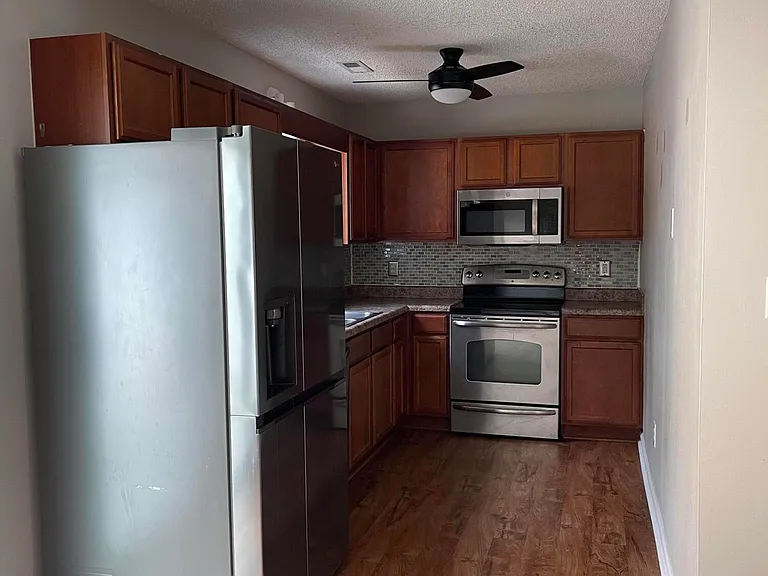160 Kelly Cir — Photo 24