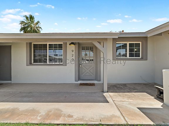 3rd image of 923 E Wesleyan Dr