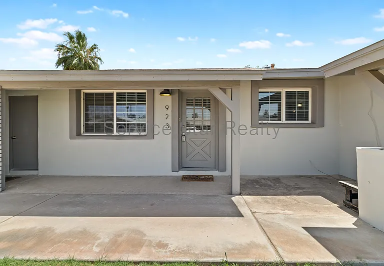 923 E Wesleyan Dr — Photo 3