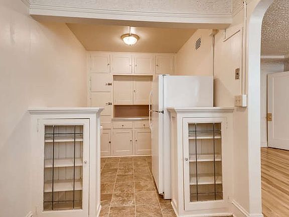 2nd image of 555 Winter St NE #104