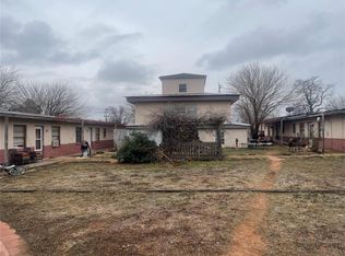 210 E Arapaho Ave, Weatherford, OK 73096