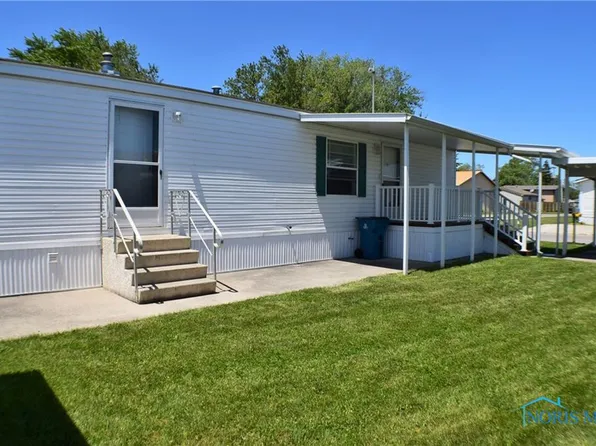 30630 Drouillard Rd #121, Walbridge, OH 43465