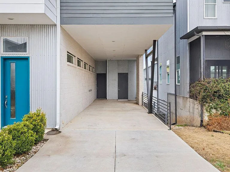 6124 Florencia Ln — Photo 37