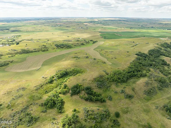 24th Ave SE, Mandan, ND 58554