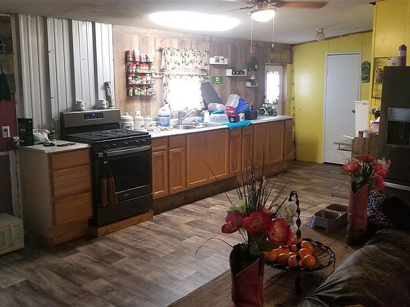 5th image of 207 W Emerald Ave