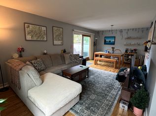 204 Ledgewood Cir, Burlington, VT 05401