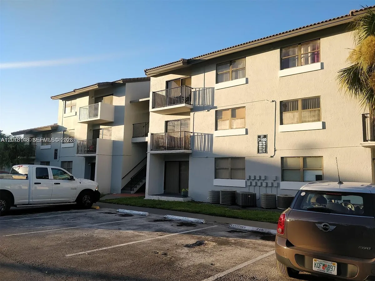 Building Photo - 7160 NW 179th St #310