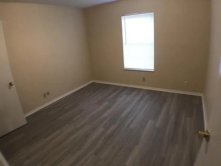 6809 Adrian Rd #B — Photo 18