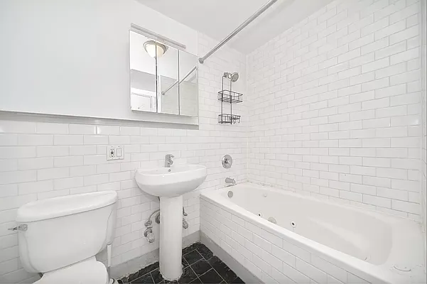 Rented by Living New York | media 7