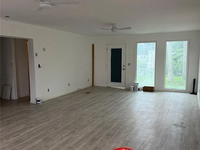 130 Lantern Pl — Photo 8
